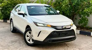 Toyota Harrier 2.0 4WD 2021 White
