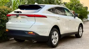 Toyota Harrier 2.0 4WD 2021 White
