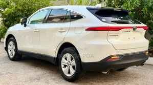 Toyota Harrier 2.0 4WD 2021 White