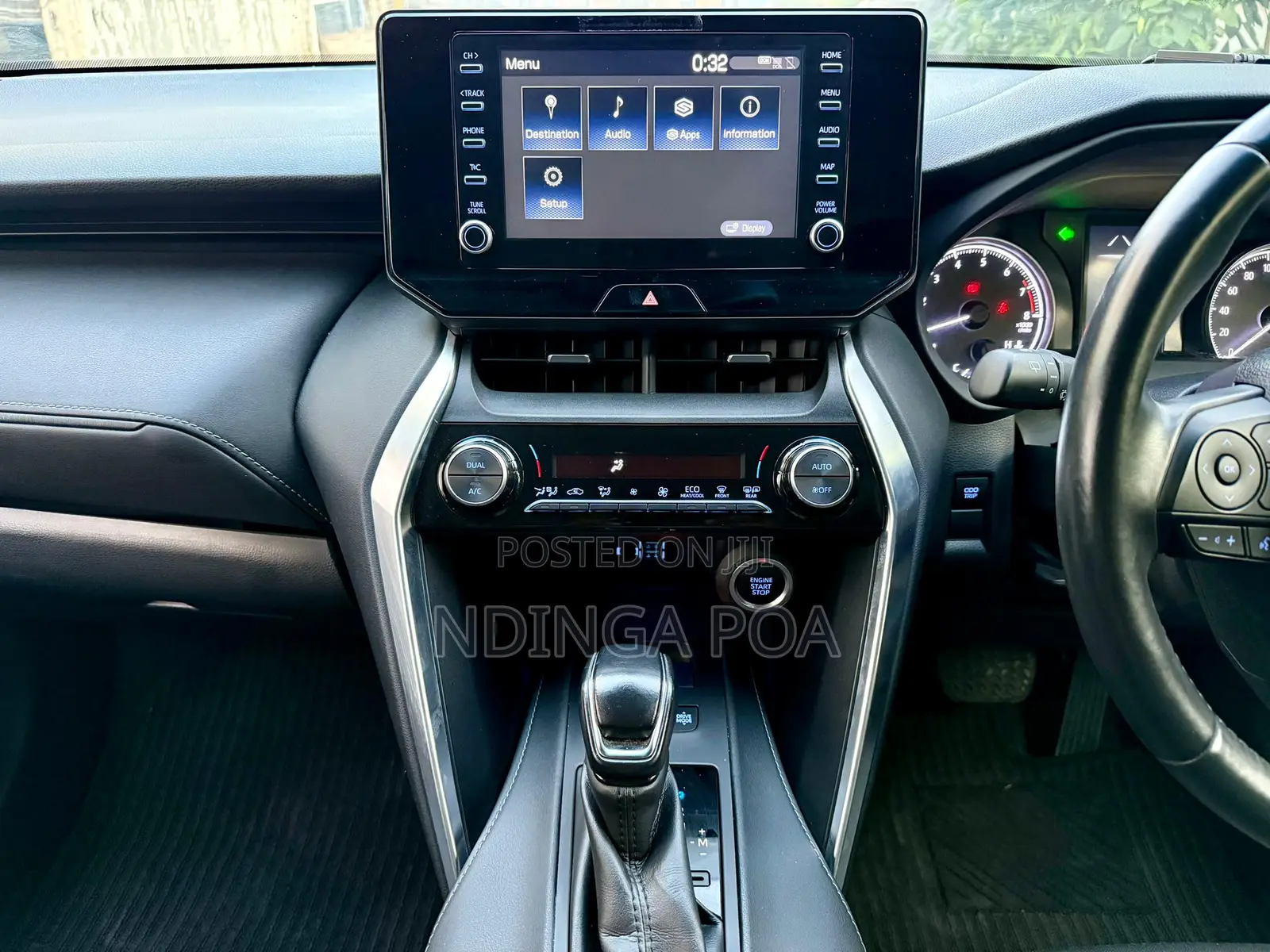 Toyota Harrier 2.0 4WD 2021 White