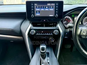 Toyota Harrier 2.0 4WD 2021 White