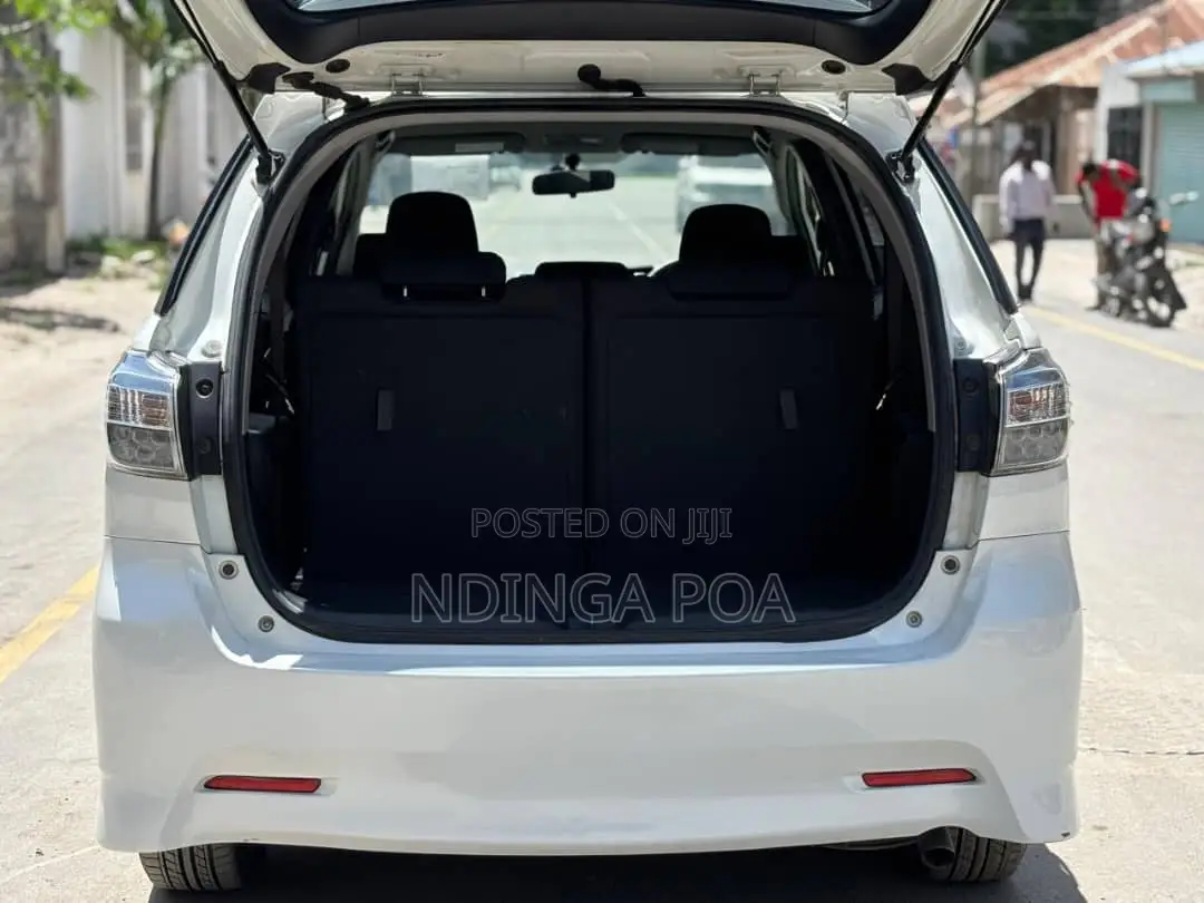 Toyota Wish 2012 White