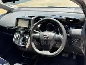 Toyota Wish 2012 White