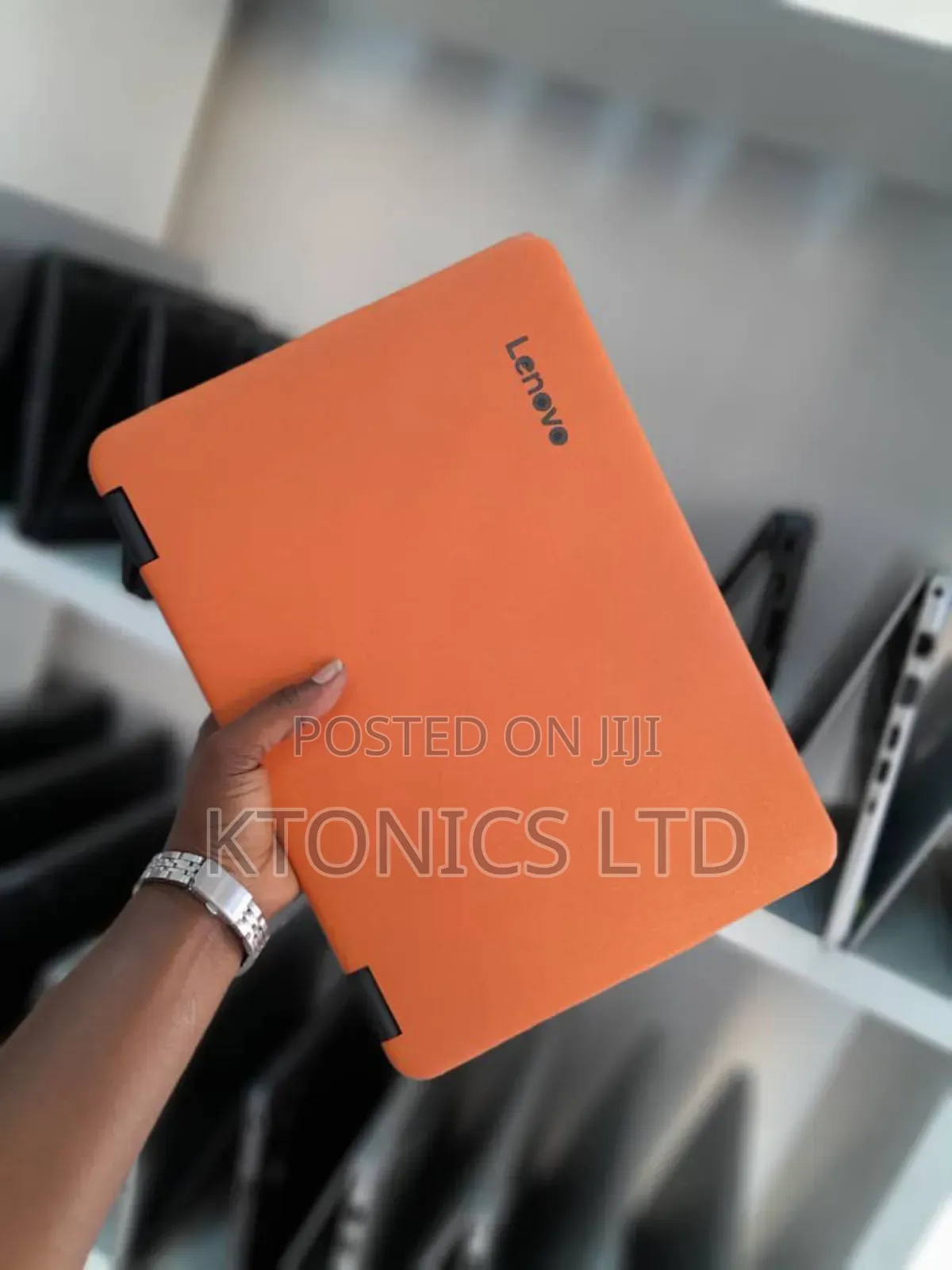 Laptop Lenovo 300e 4GB Intel Core I5 SSD 160GB