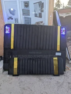 Bed Sofa Ya Taa Nyeusi
