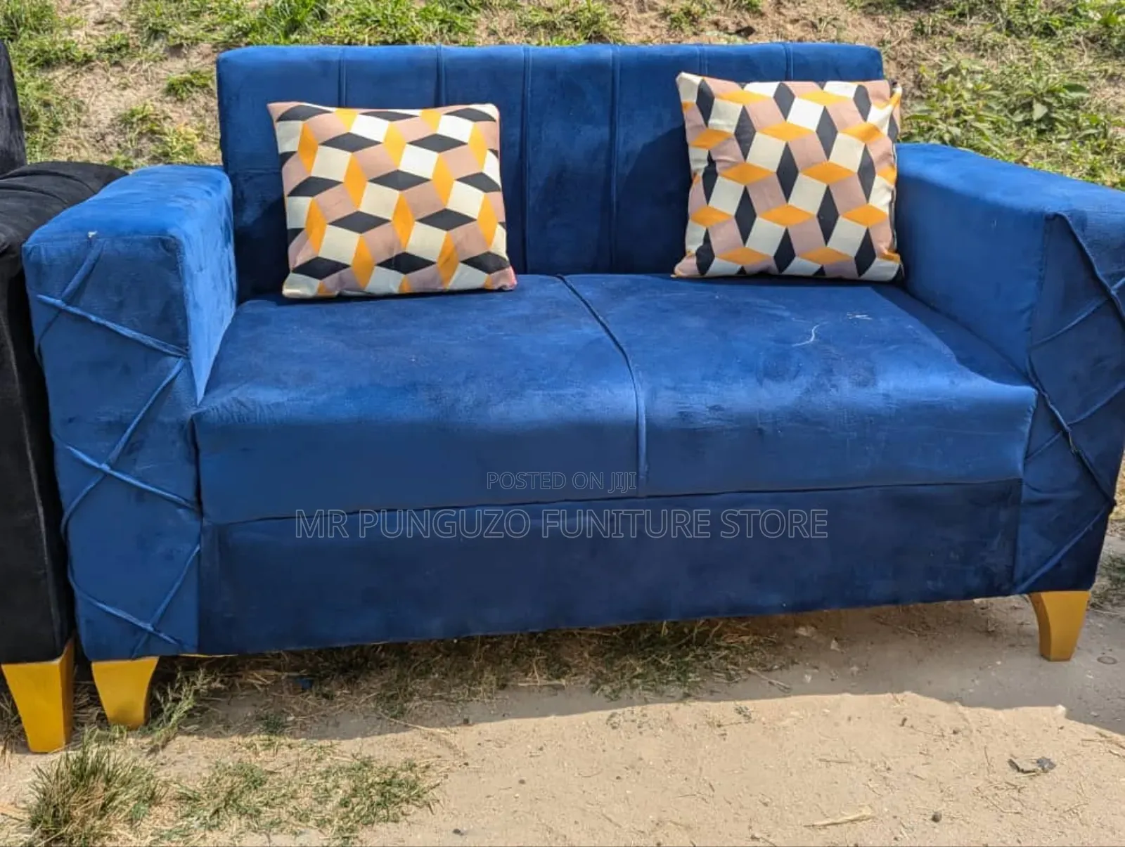 Sofa Classic Sana LA Watu Wawili