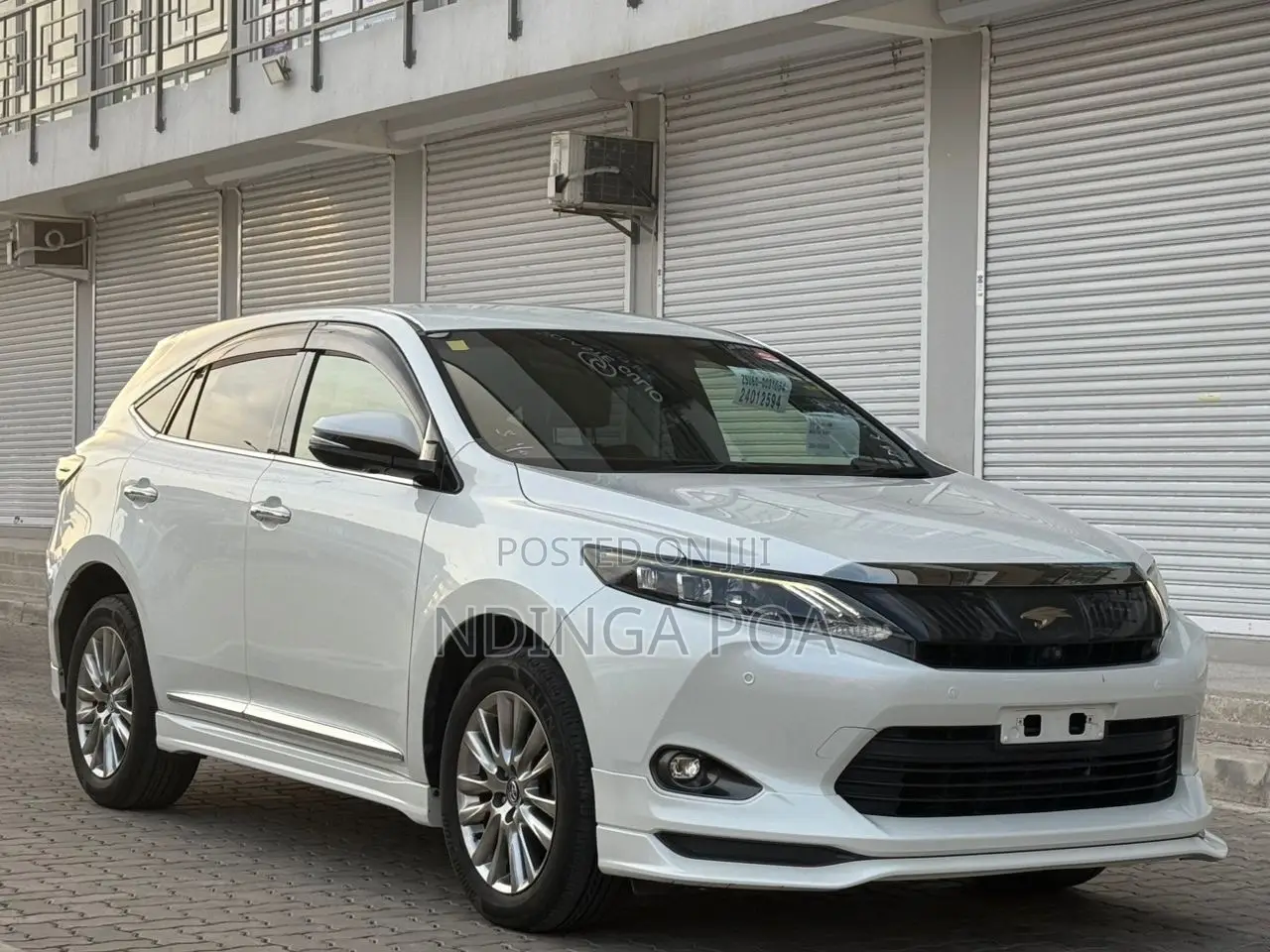 Toyota Harrier 2.0 4WD 2014 White