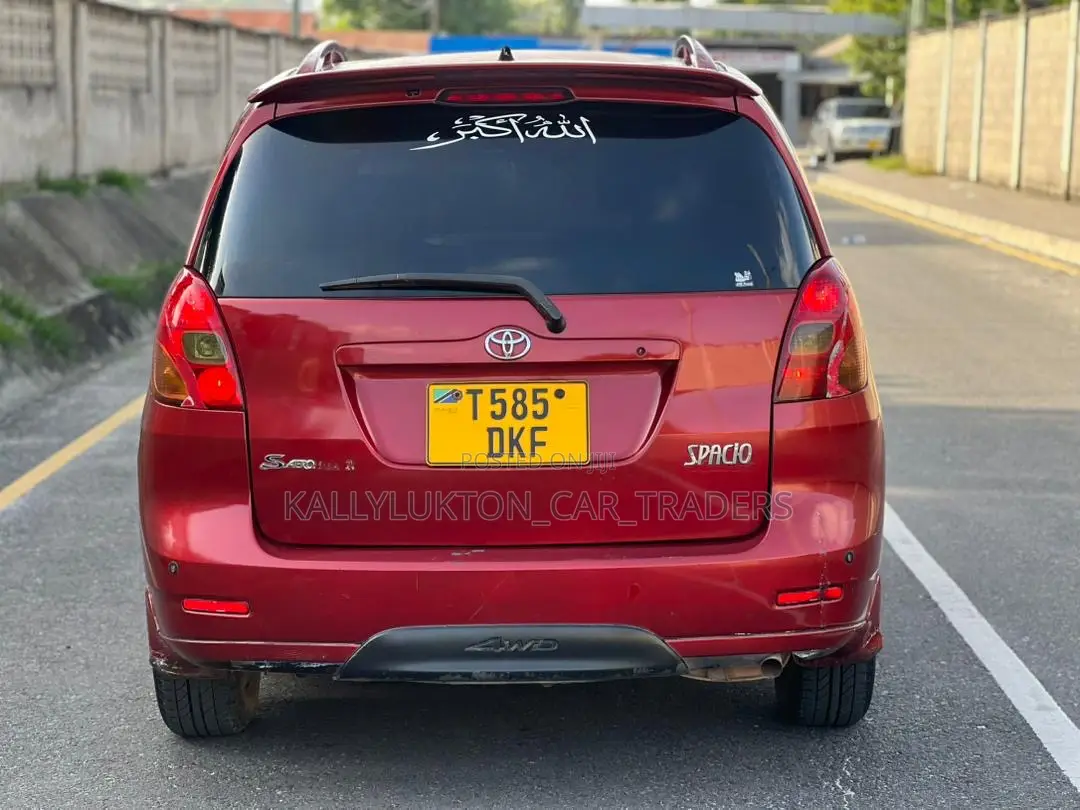 Toyota Corolla Spacio 2003 Red