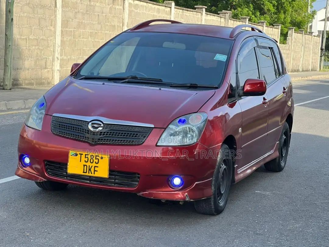 Toyota Corolla Spacio 2003 Red