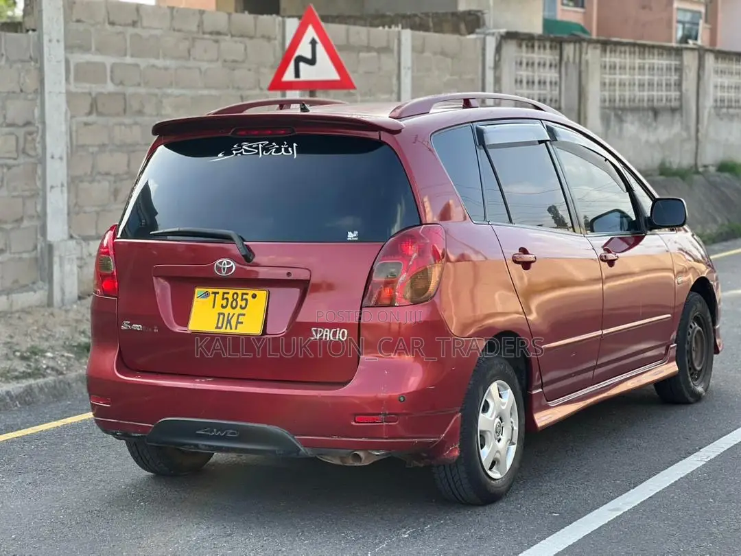Toyota Corolla Spacio 2003 Red