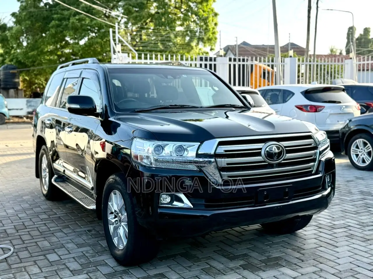 Toyota Land Cruiser 4.6 V8 ZX 2017 Black
