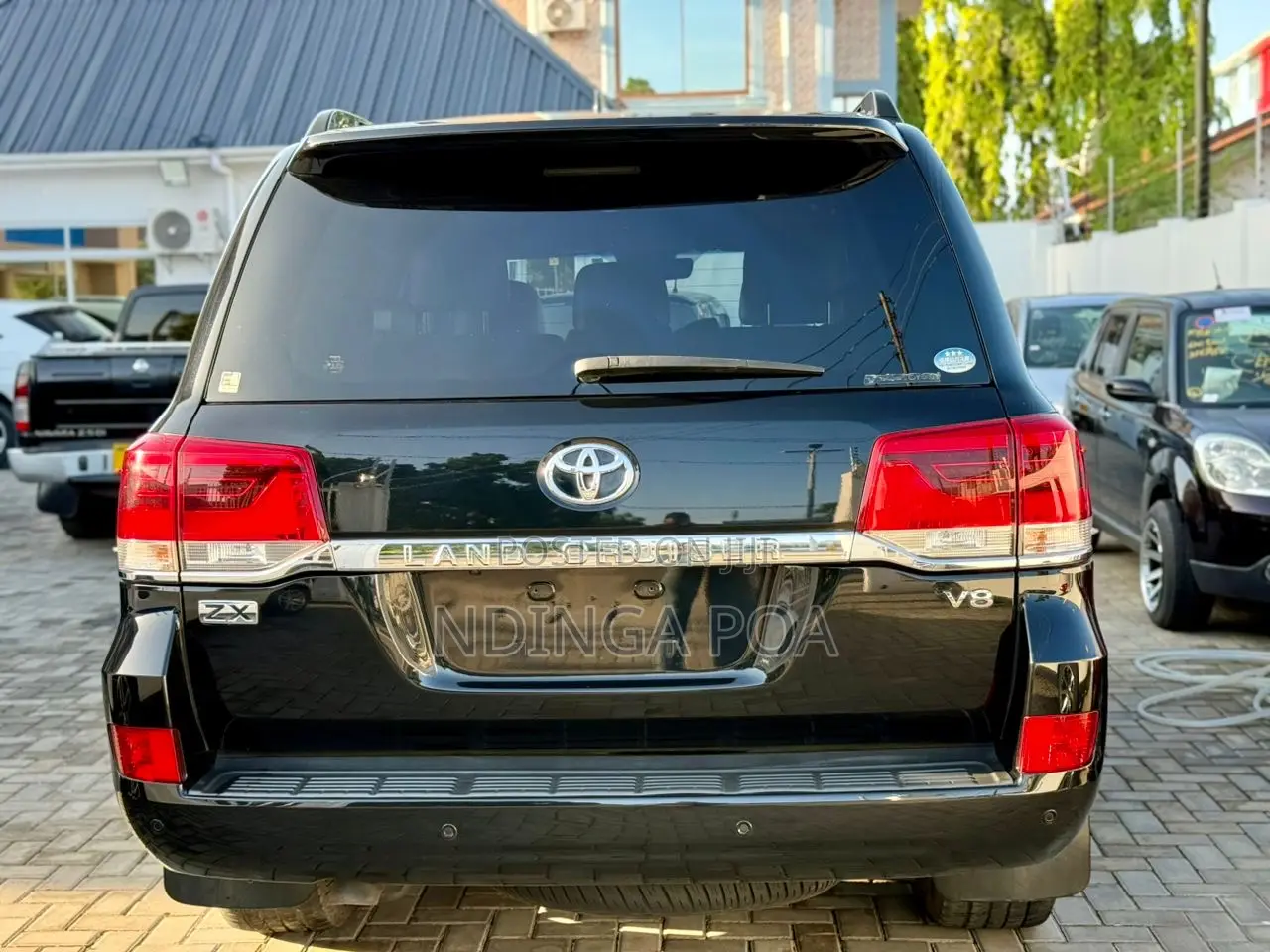 Toyota Land Cruiser 4.6 V8 ZX 2017 Black