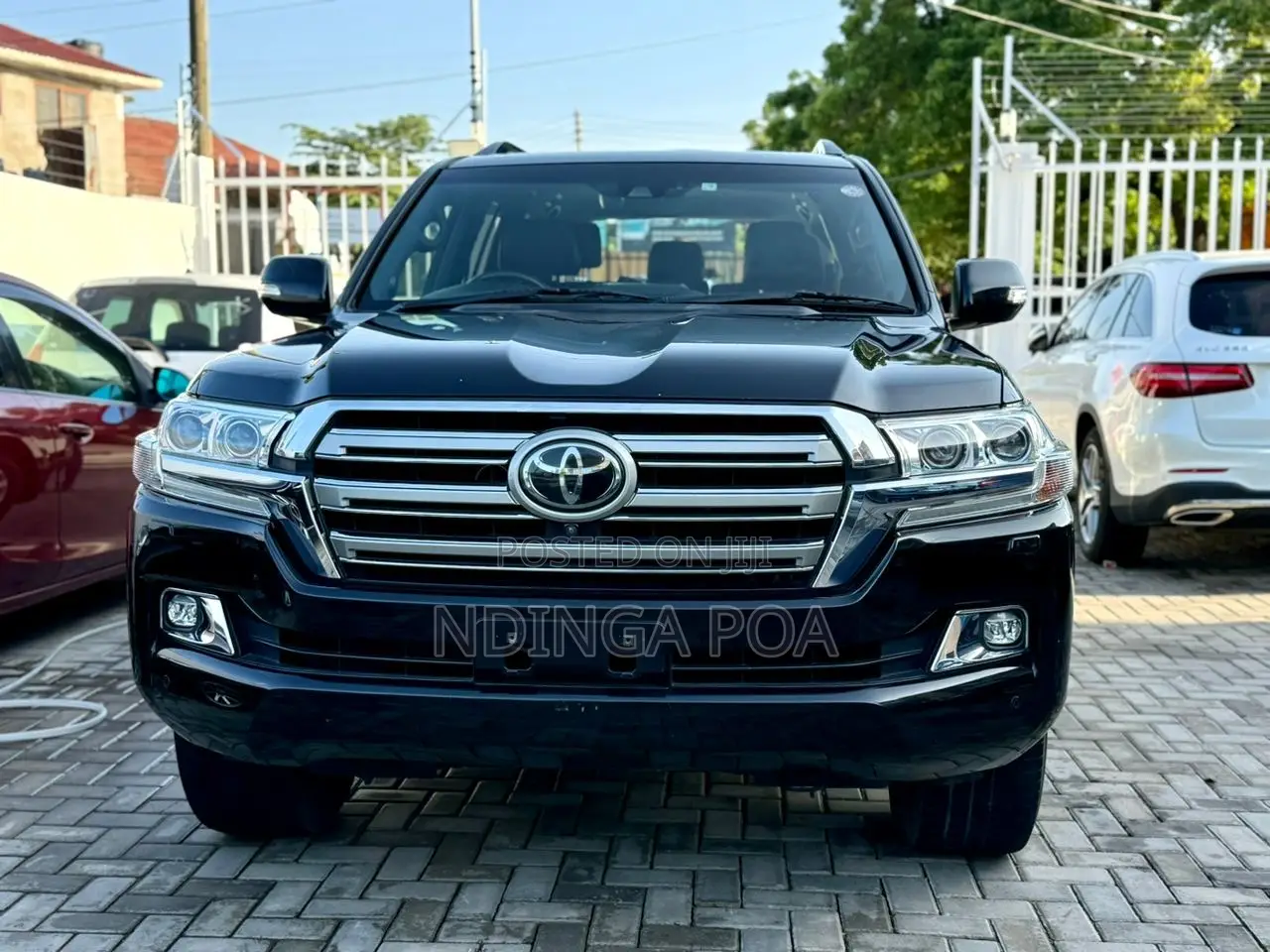 Toyota Land Cruiser 4.6 V8 ZX 2017 Black