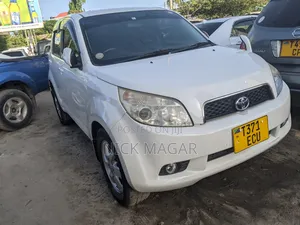 Toyota Rush 2008 White
