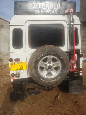Land Rover Defender 2015 White