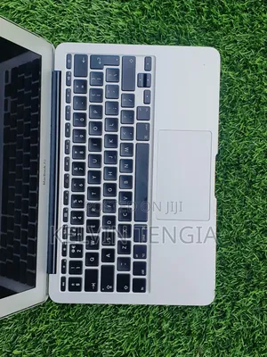 Laptop Apple MacBook Air 2GB Intel Core 2 Duo SSD 128GB