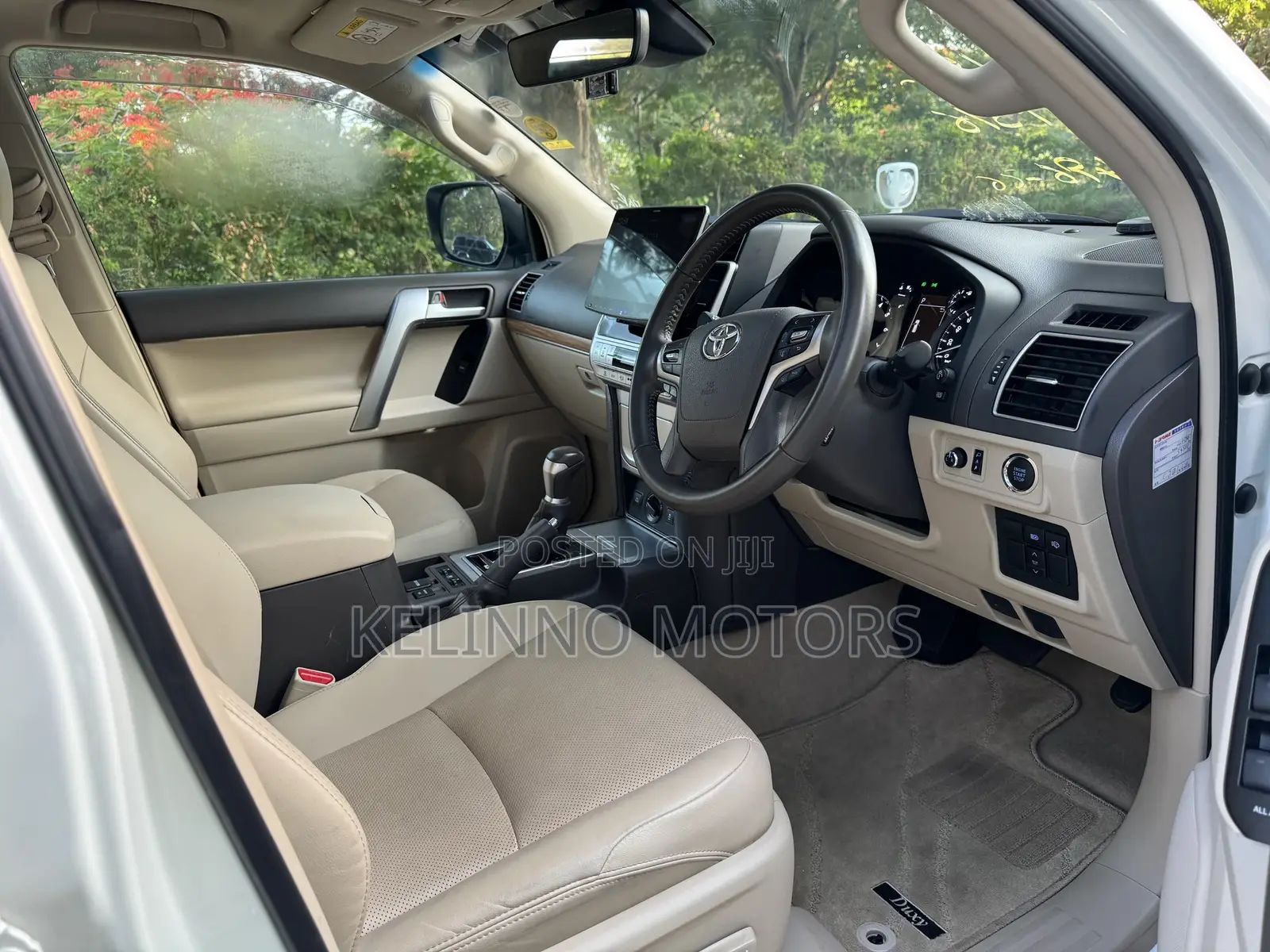 Toyota Land Cruiser Prado 2023 White