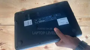 Laptop HP EliteBook 820 G3 4GB Intel Core I3 HDD 500GB