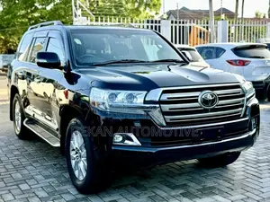 Toyota Land Cruiser 4.6 V8 ZX 2017 Black