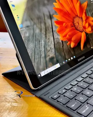New Laptop Samsung Galaxy Book4 Ultra 8GB Intel Core I5 SSD 256GB