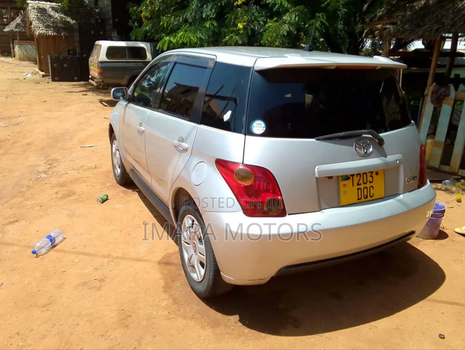 Toyota IST 2003 Silver