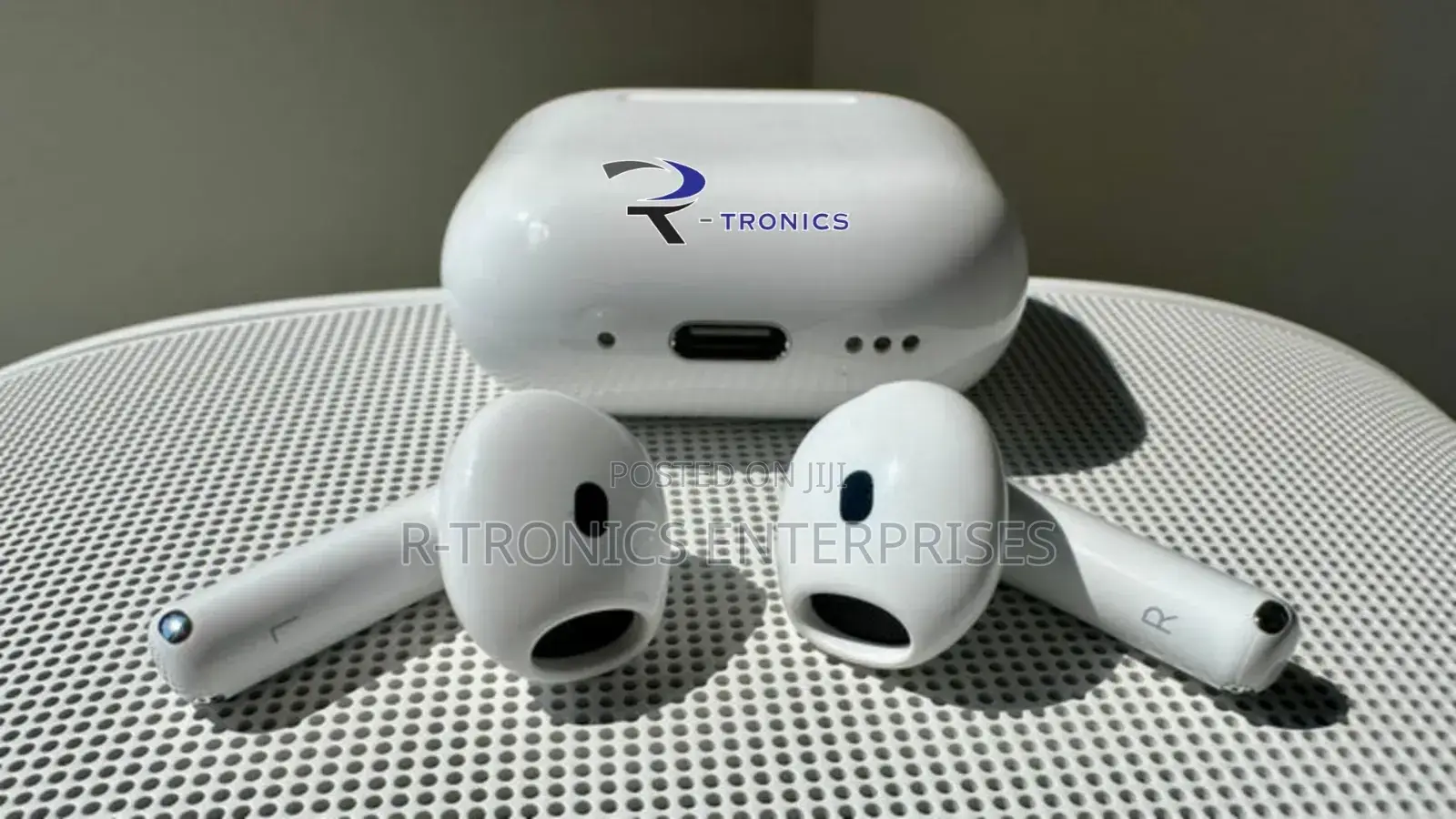 Apple Airpods 4th Generation