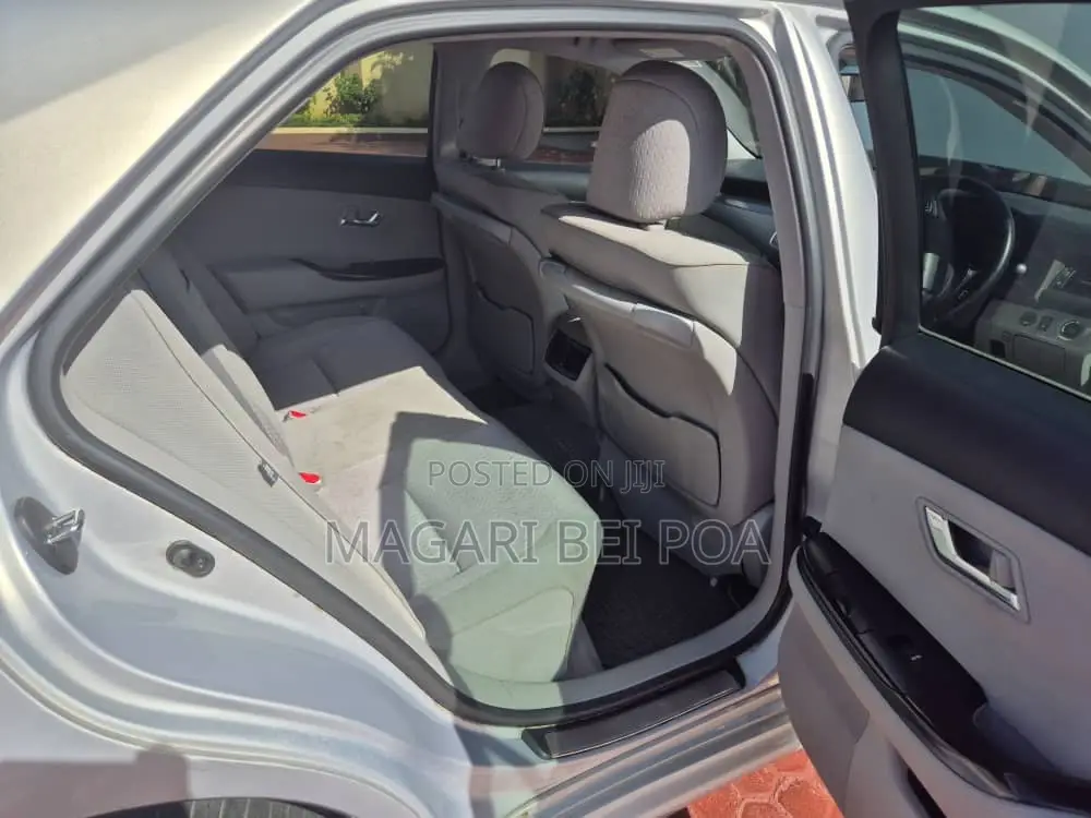 Toyota Crown 2009 Silver