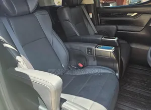 Toyota Alphard 2.5 Hybrid AWD 2022 Black