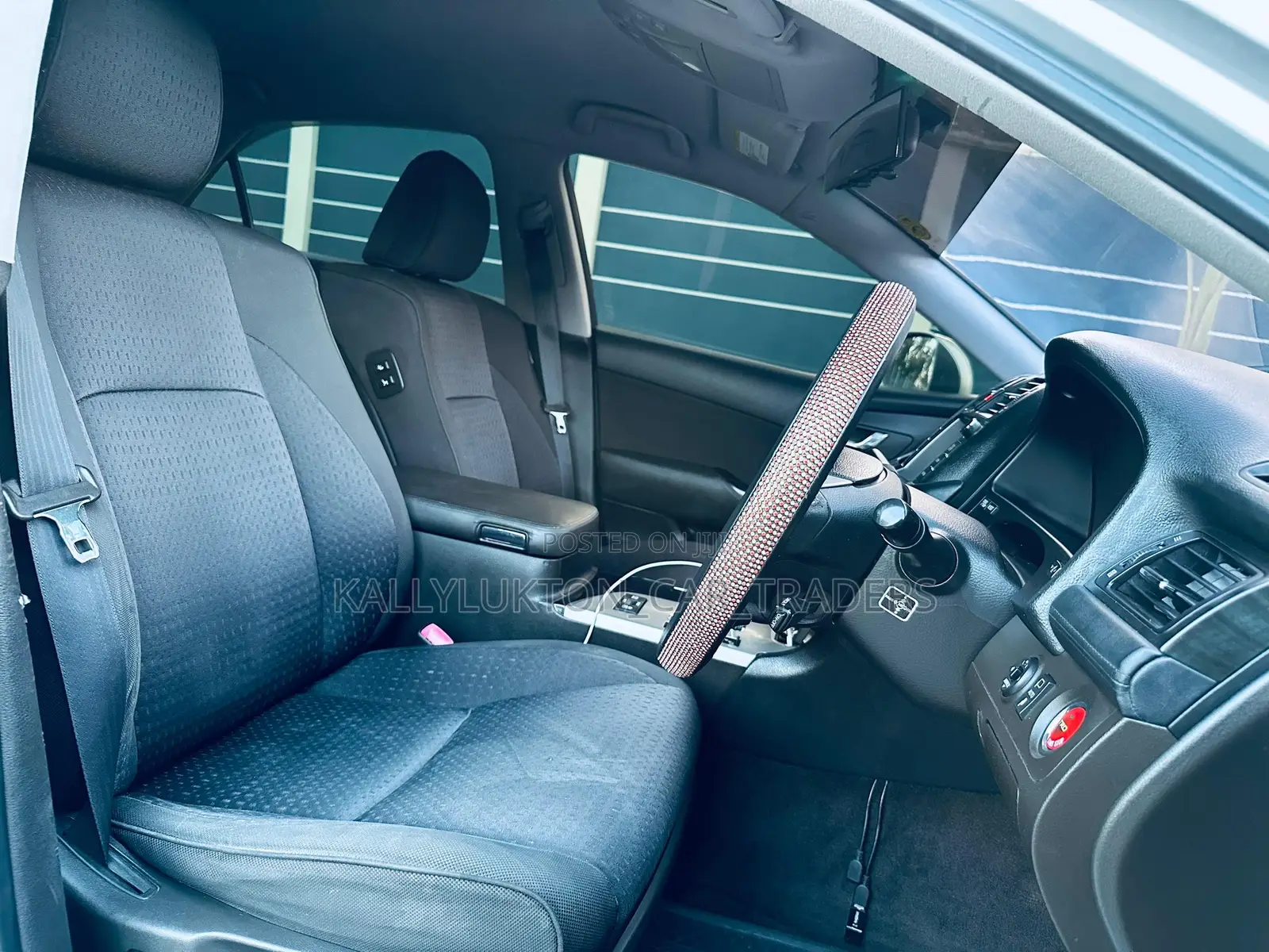 Toyota Crown 2010 Silver