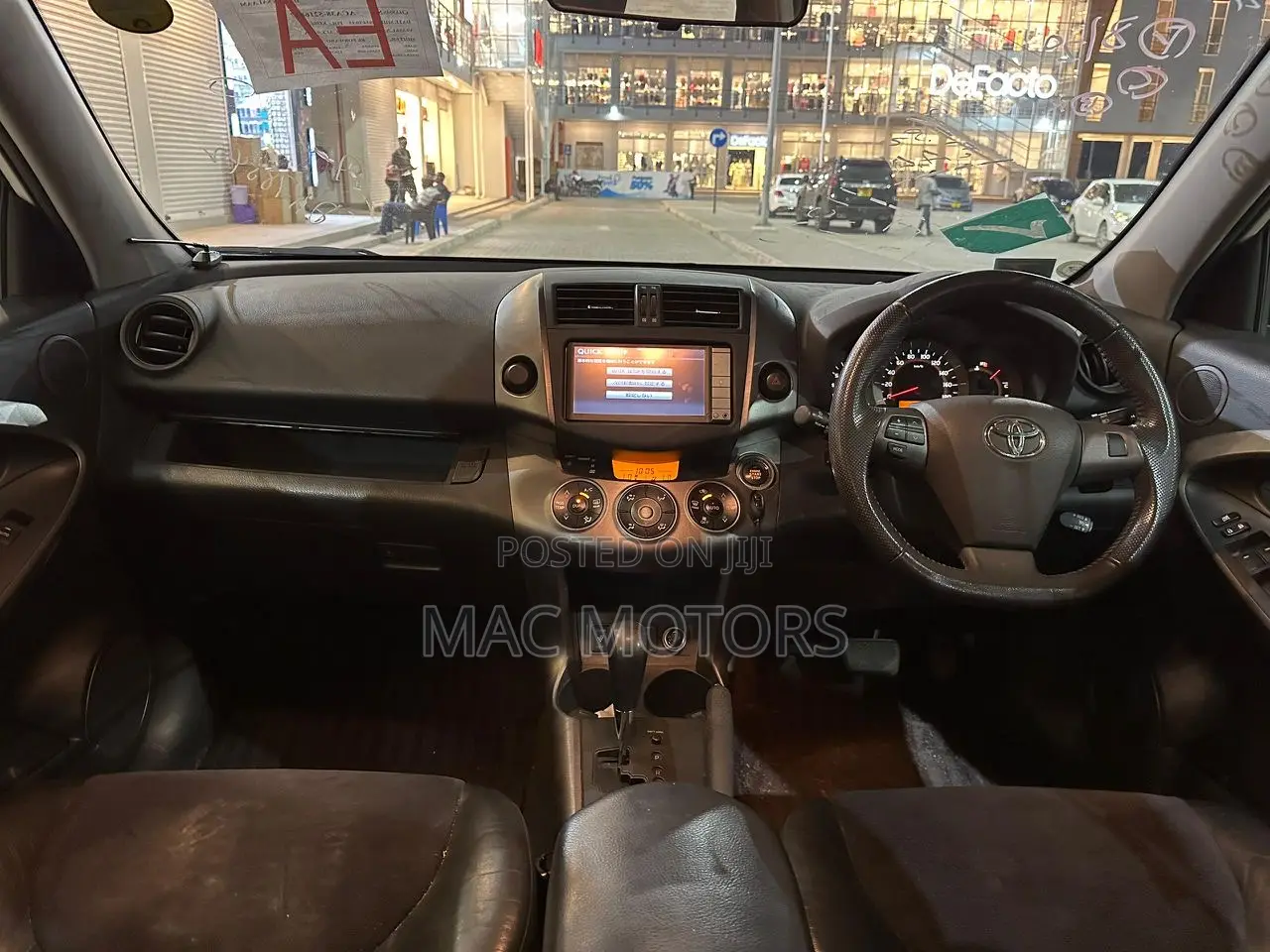 Toyota Vanguard 2011 White