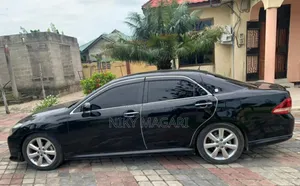 Toyota Crown 2010 Black