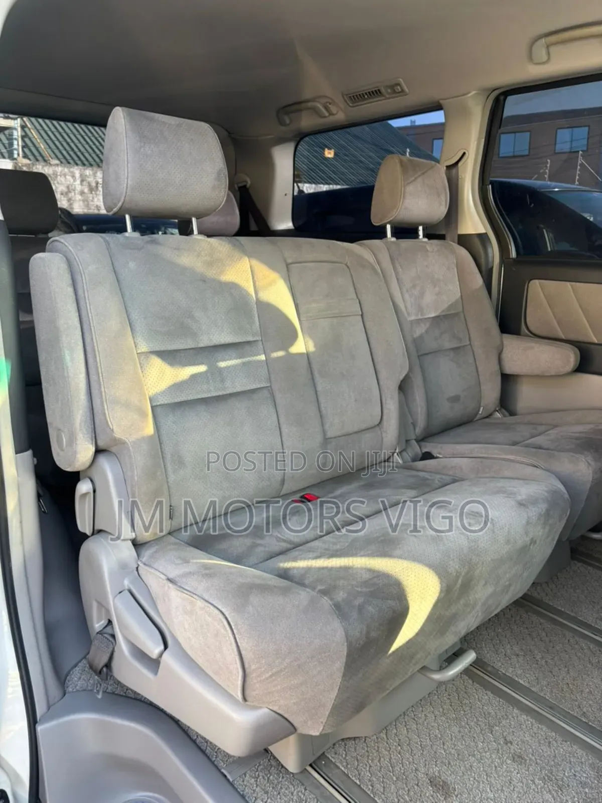 Toyota Alphard 2004 White
