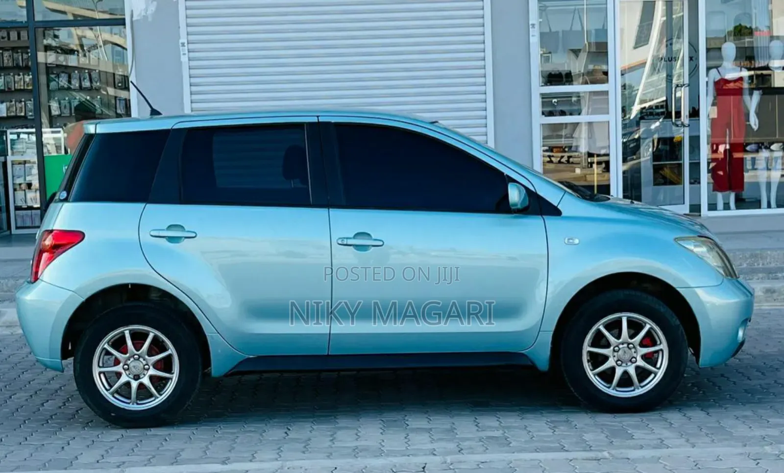 Toyota IST 2005 Blue