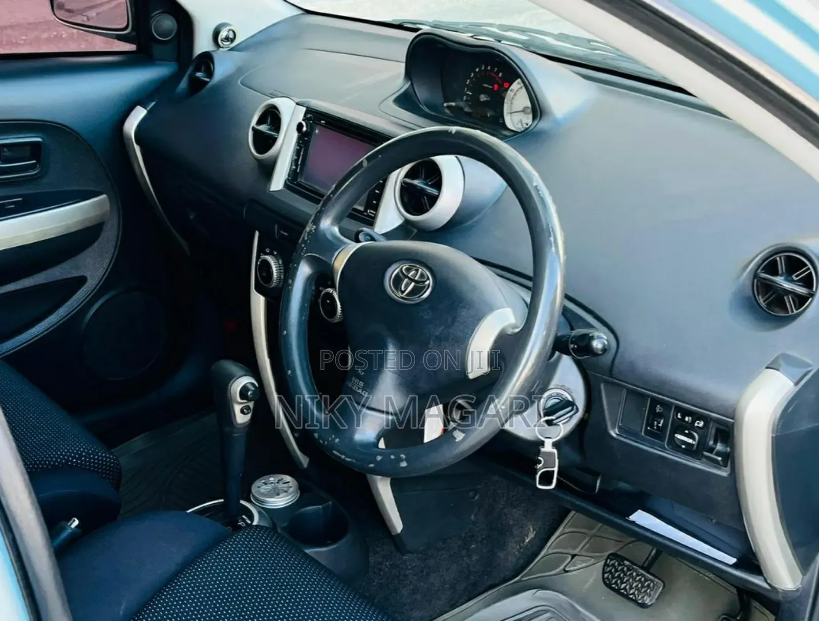 Toyota IST 2005 Blue