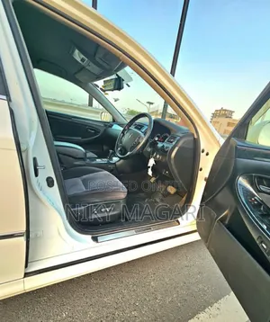 Toyota Crown Royale 2005 White