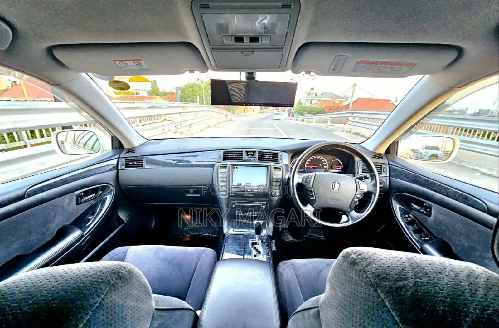 Toyota Crown Royale 2005 White