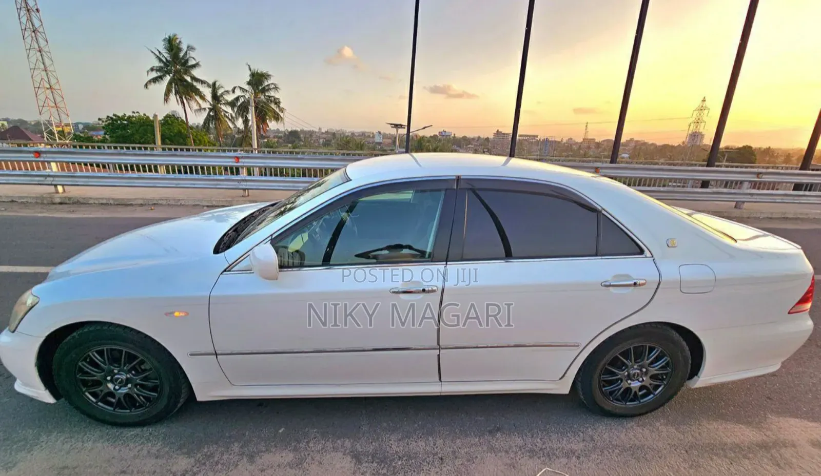 Toyota Crown Royale 2005 White