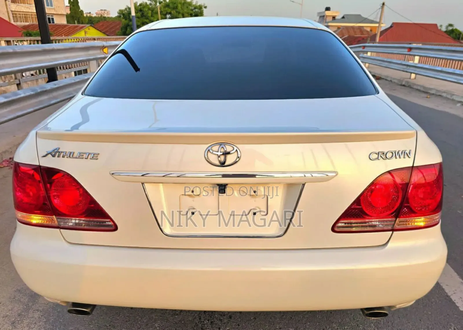 Toyota Crown Royale 2005 White