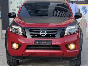 Nissan Navara 2017 Burgundy