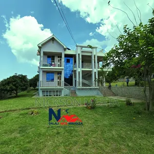 3bdrm Apartment in Dalali_Nick_Mwanza, Kirumba for rent