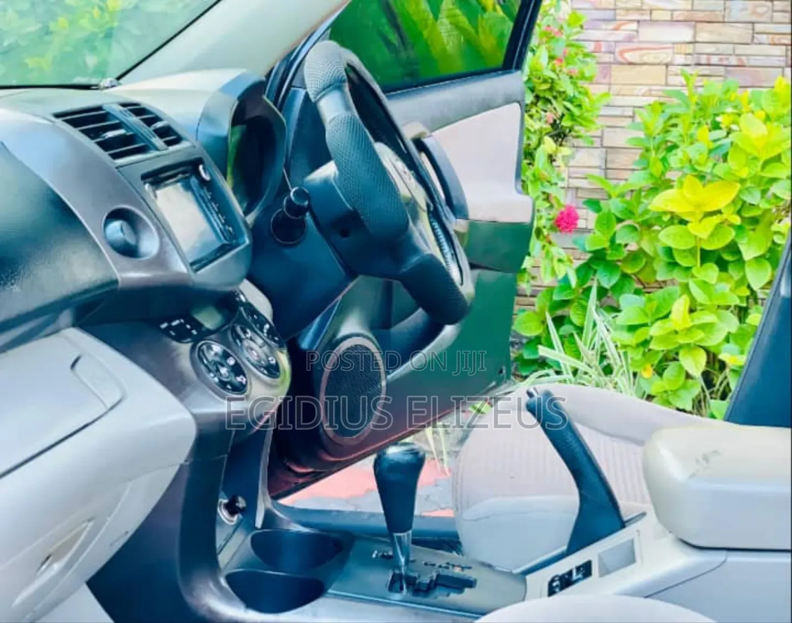 Land Rover Discovery Sport 2017 Purple