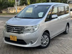 Nissan Serena 2013 Silver