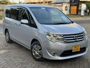 Nissan Serena 2013 Silver