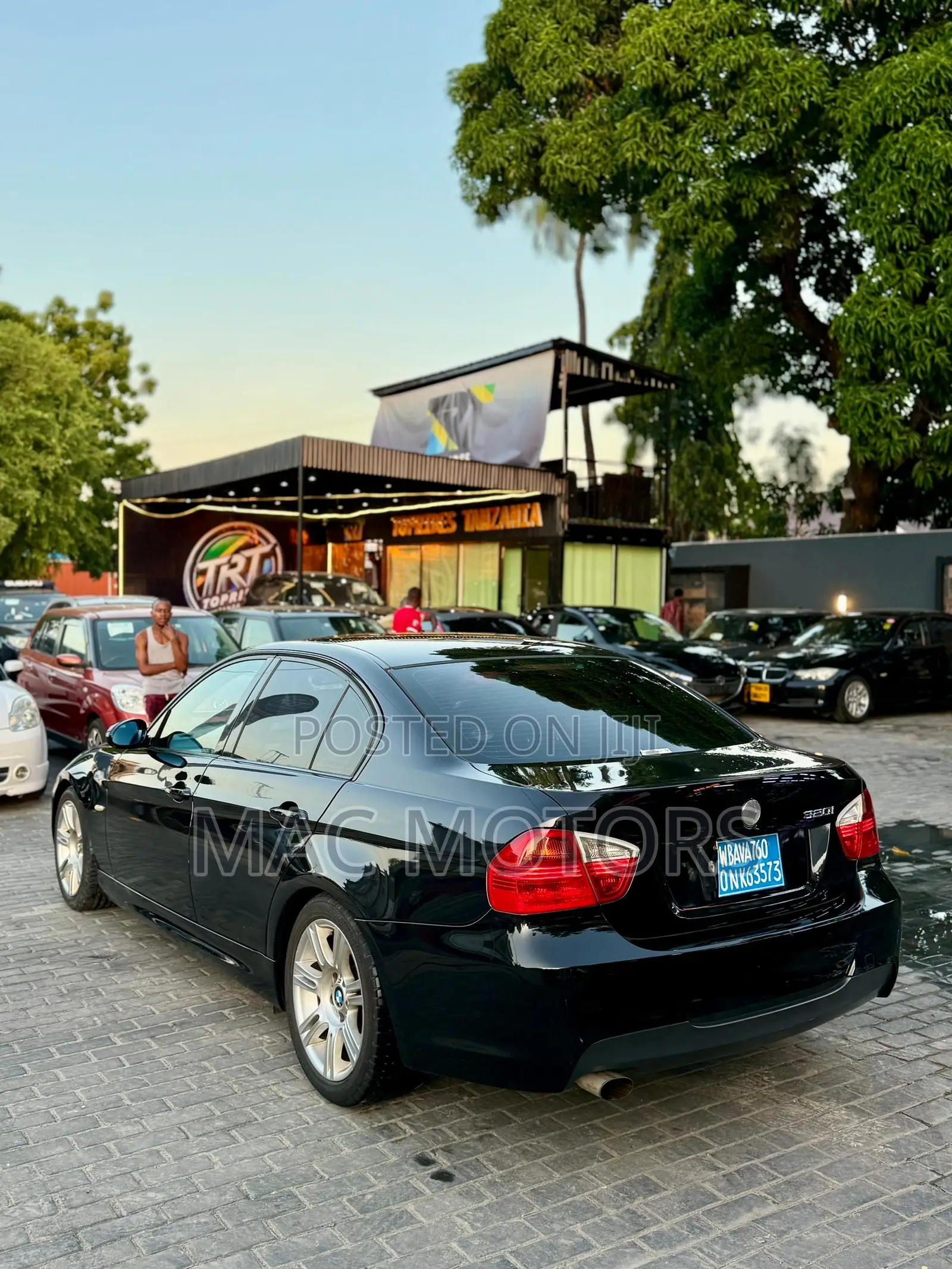 BMW 3 Series 320i RWD 2006 Black