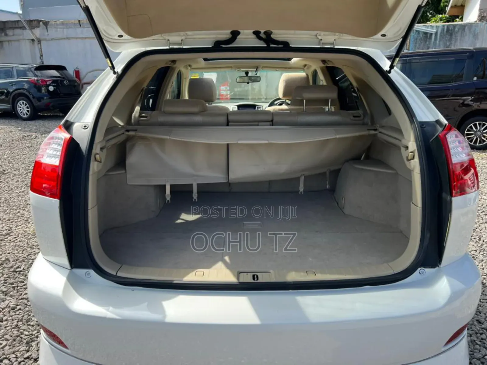 Toyota Harrier 2005 White