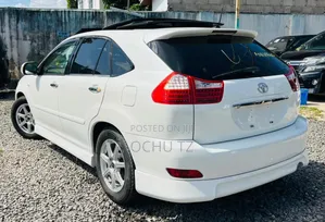 Toyota Harrier 2005 White
