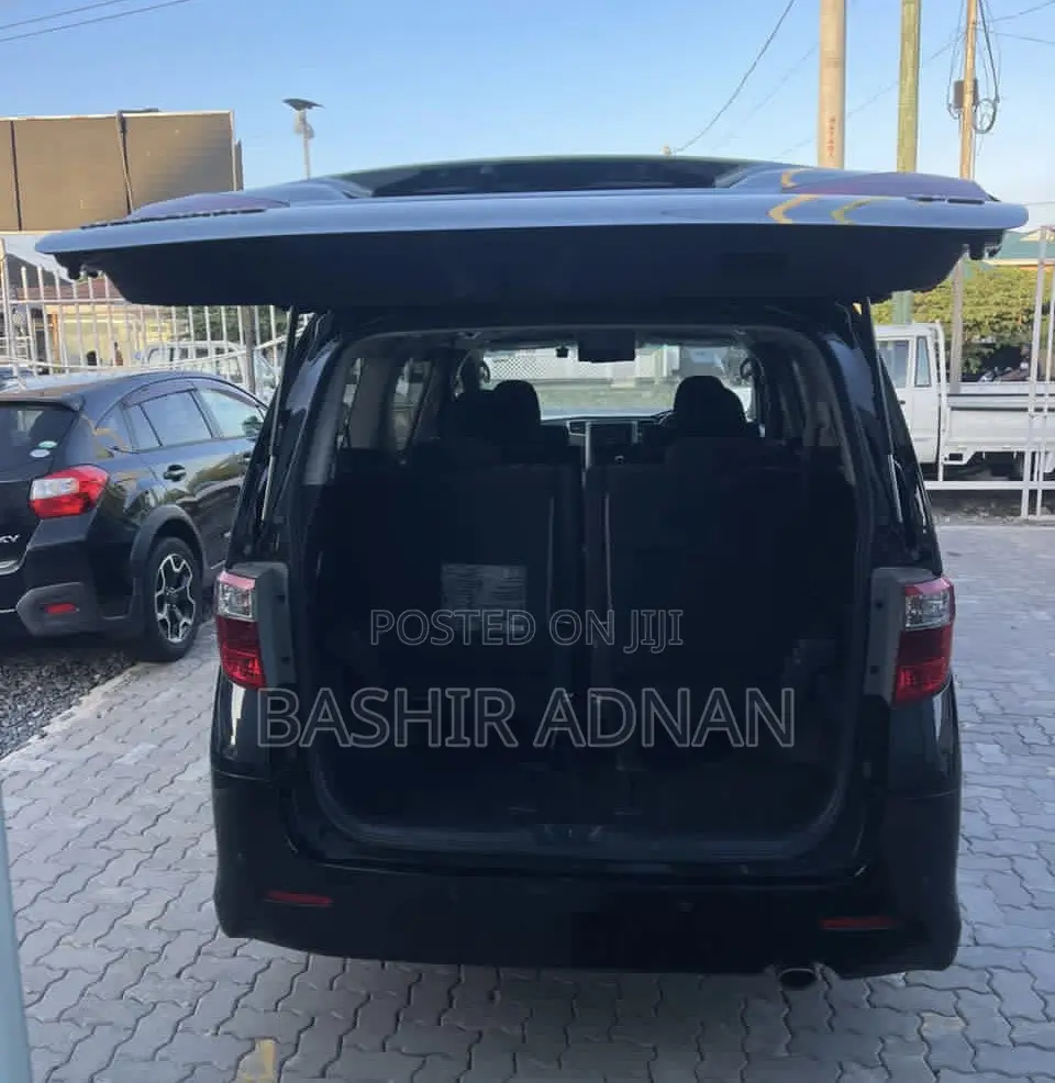 Toyota Alphard 2.4 Petrol FWD 2010 Black