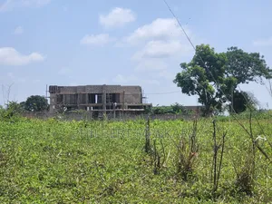 Viwanja Vinauzwa Vipo Sita Sehemu Moja