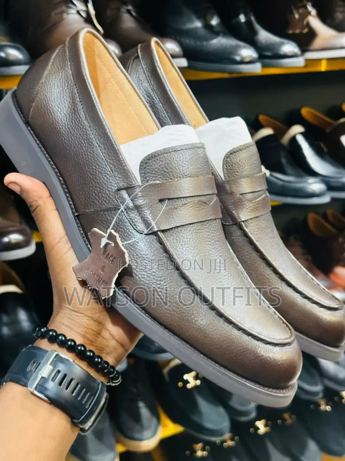 Best Quality Clarks Loafers/Shoes/Footwears