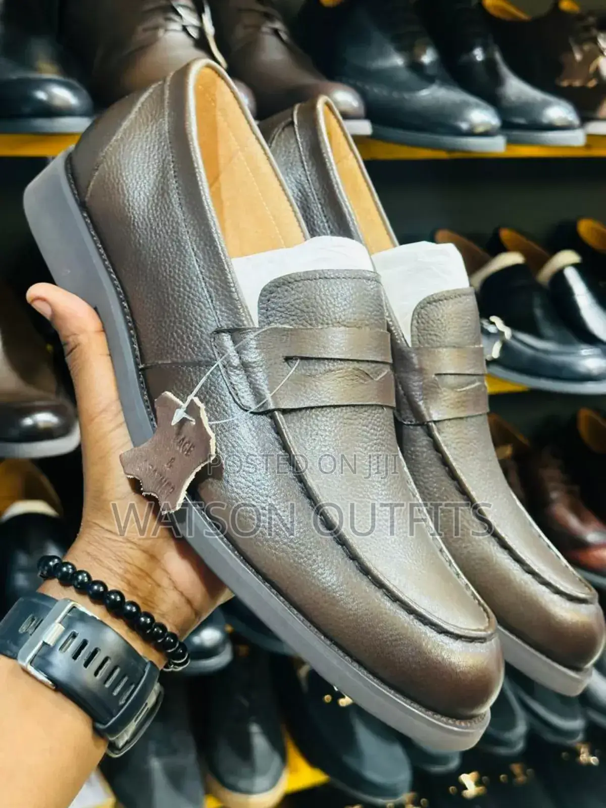 Best Quality Clarks Loafers/Shoes/Footwears